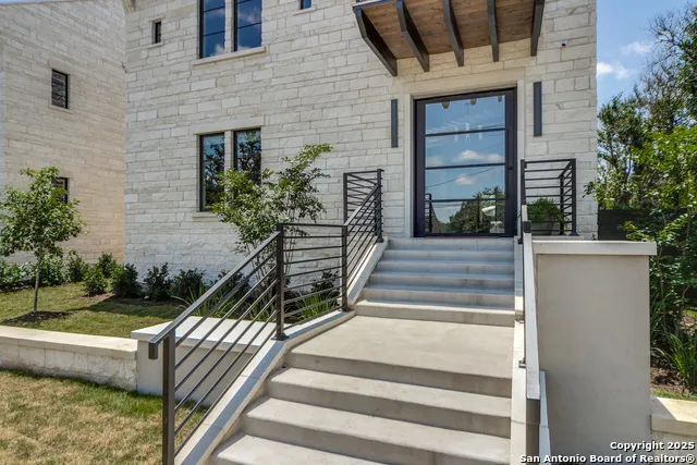 401 Oak Park Dr Unit B Boerne, TX 78006